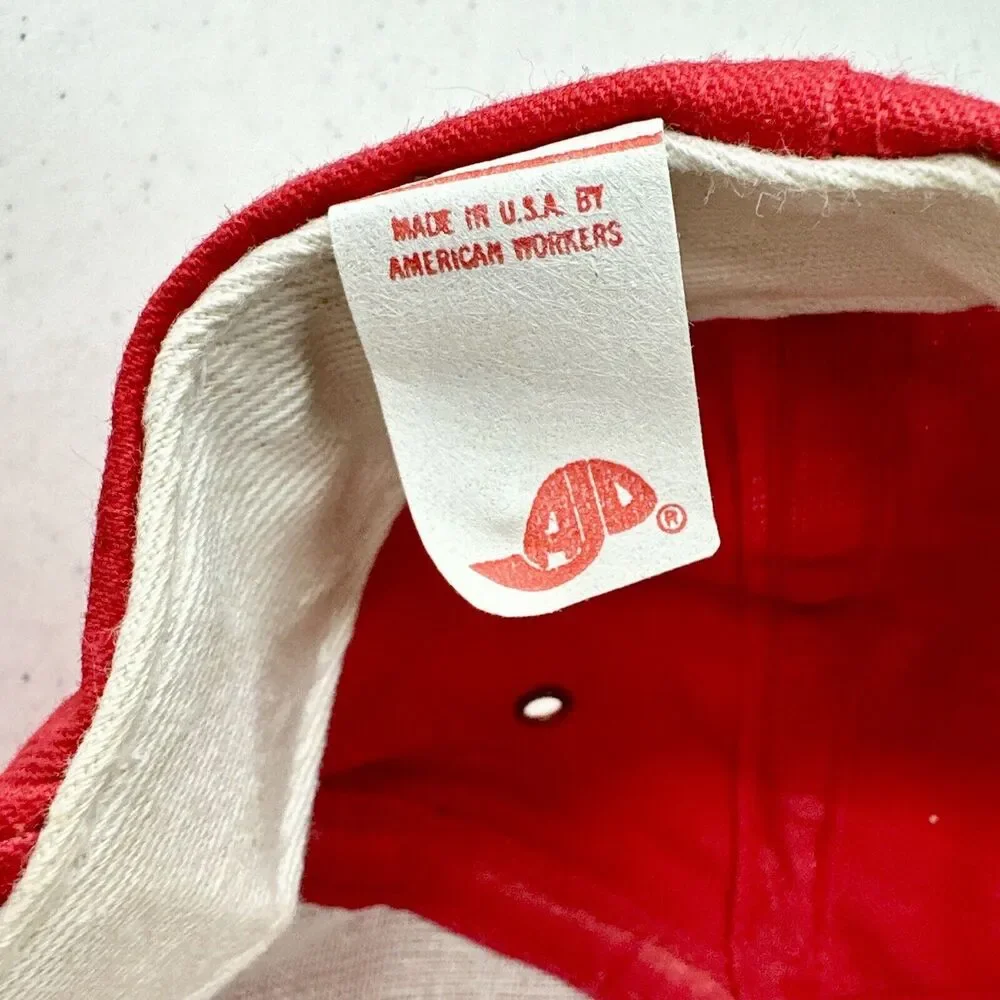 Vintage Smith &‎ Wesson Red Adjustable Snapback Hat Old Logo Patch